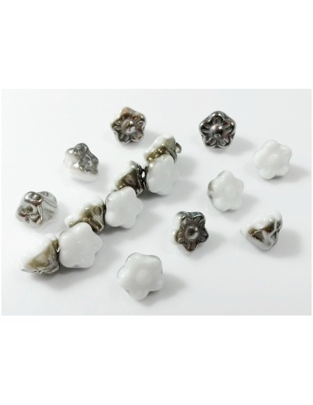 Margele sticla Cehia floare clopot alb argintiu 7 mm