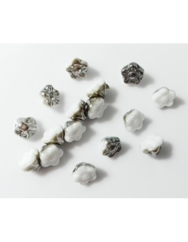 Margele sticla Cehia floare clopot alb argintiu 7 mm