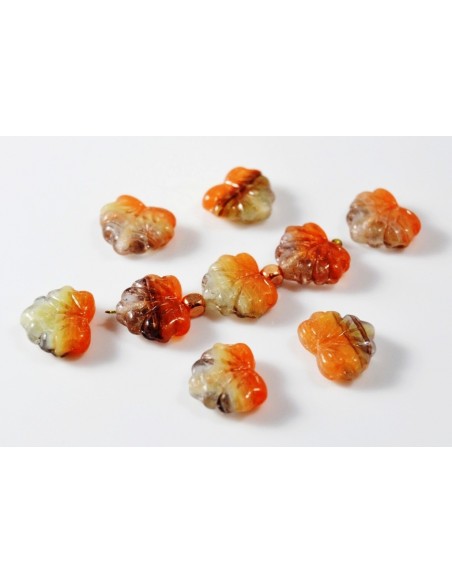 Margele sticla presata Cehia frunze 11 x 13 mm