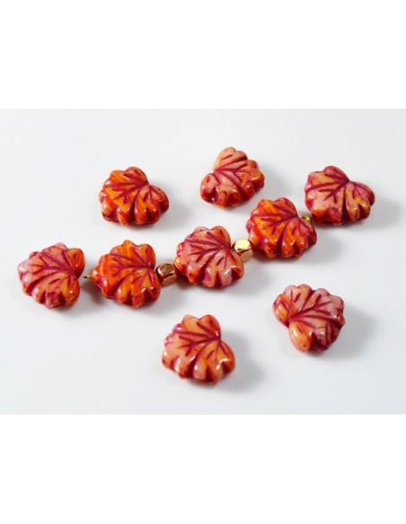 Margele sticla presata Cehia frunze 11 x 13 mm