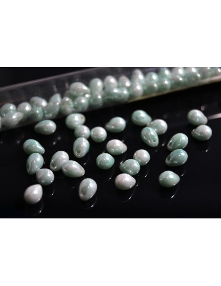 10 Margele sticla Cehia drop (picatura) 5 x 7 mm - Lustered Green