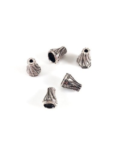 2 Capacele decorative argintiu...