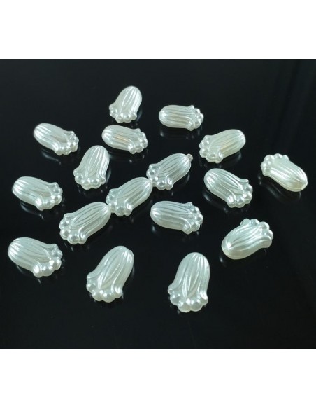 Margele albe sidefate floare 12 x 8 mm