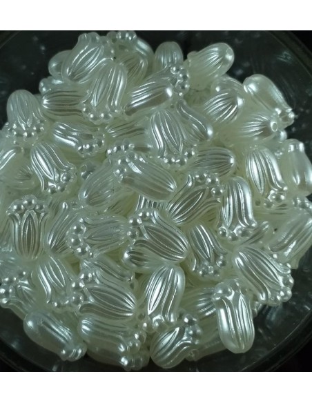 Margele albe sidefate floare 12 x 8 mm