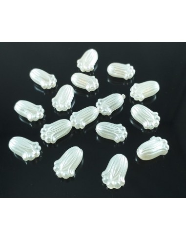 10 Margele albe sidefate floare 12 x 8 mm