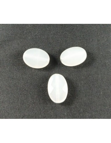 Jad alb laptos oval fatetat 14x10mm